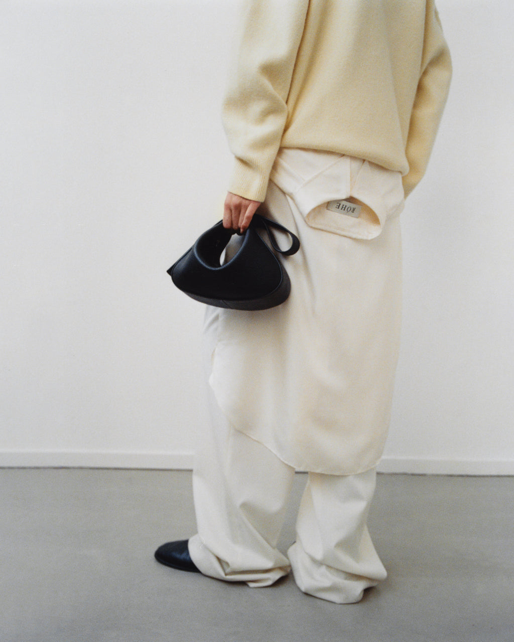 Zaha Buckle Bag mini - Black