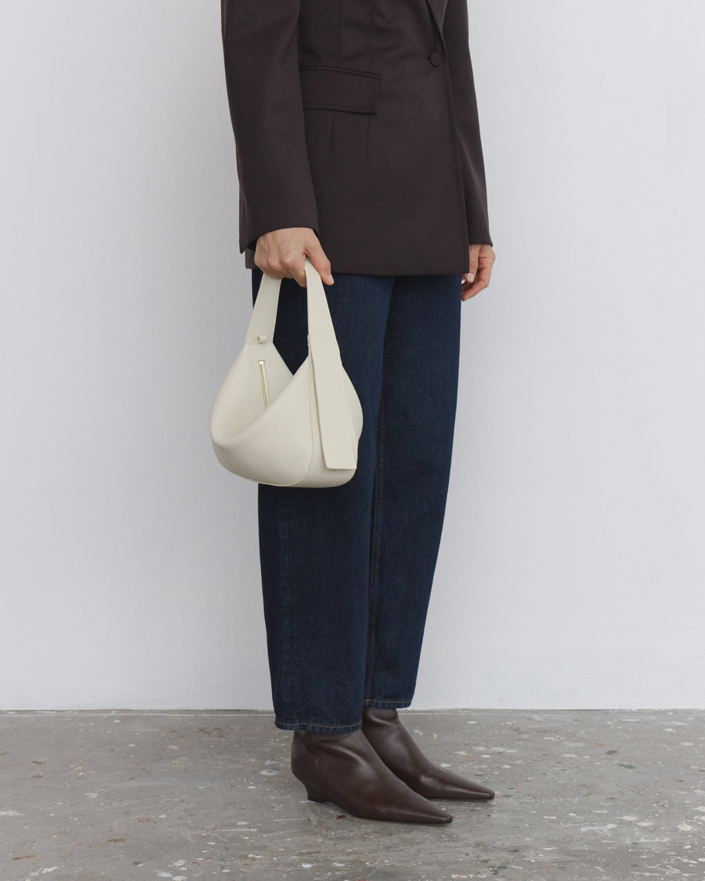Zaha Buckle Bag mini - Ivory