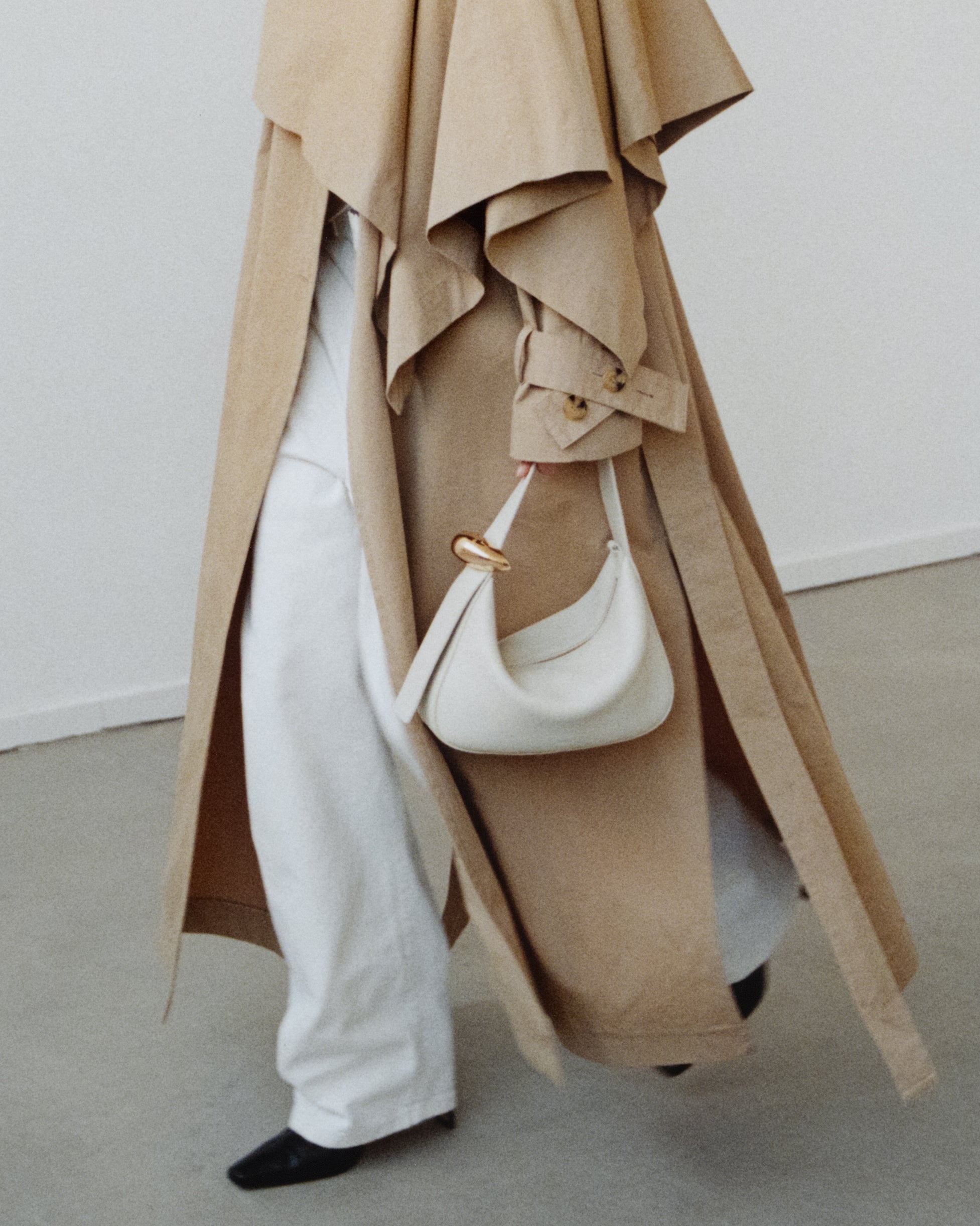 Zaha Buckle Bag mini - Ivory