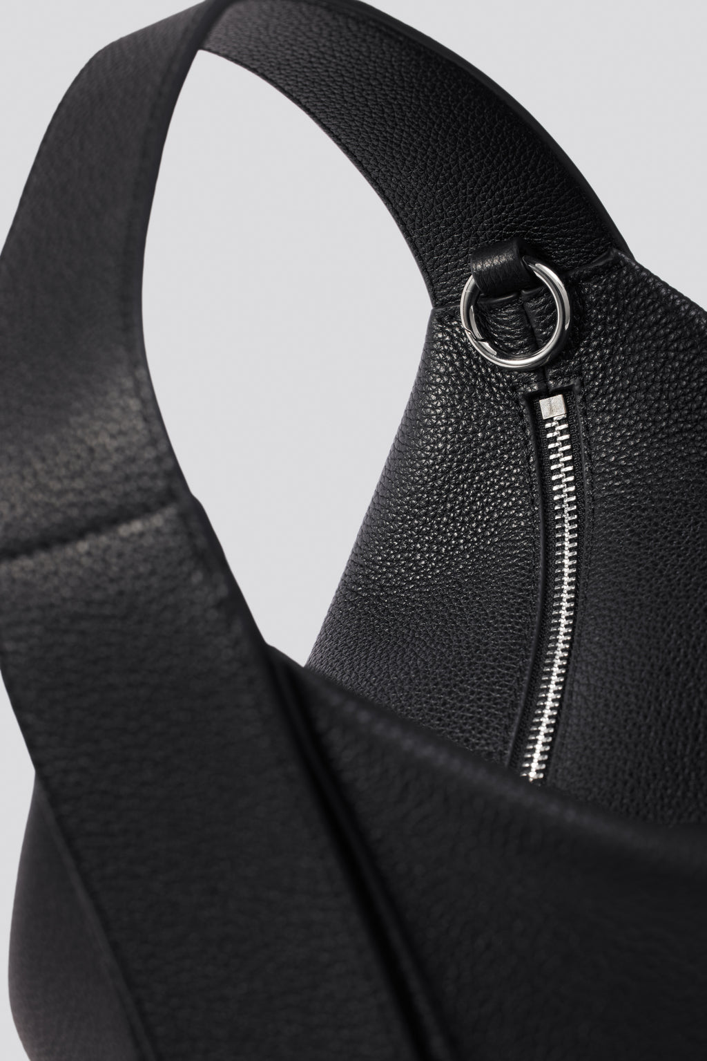 Zaha Buckle Bag mini - Black