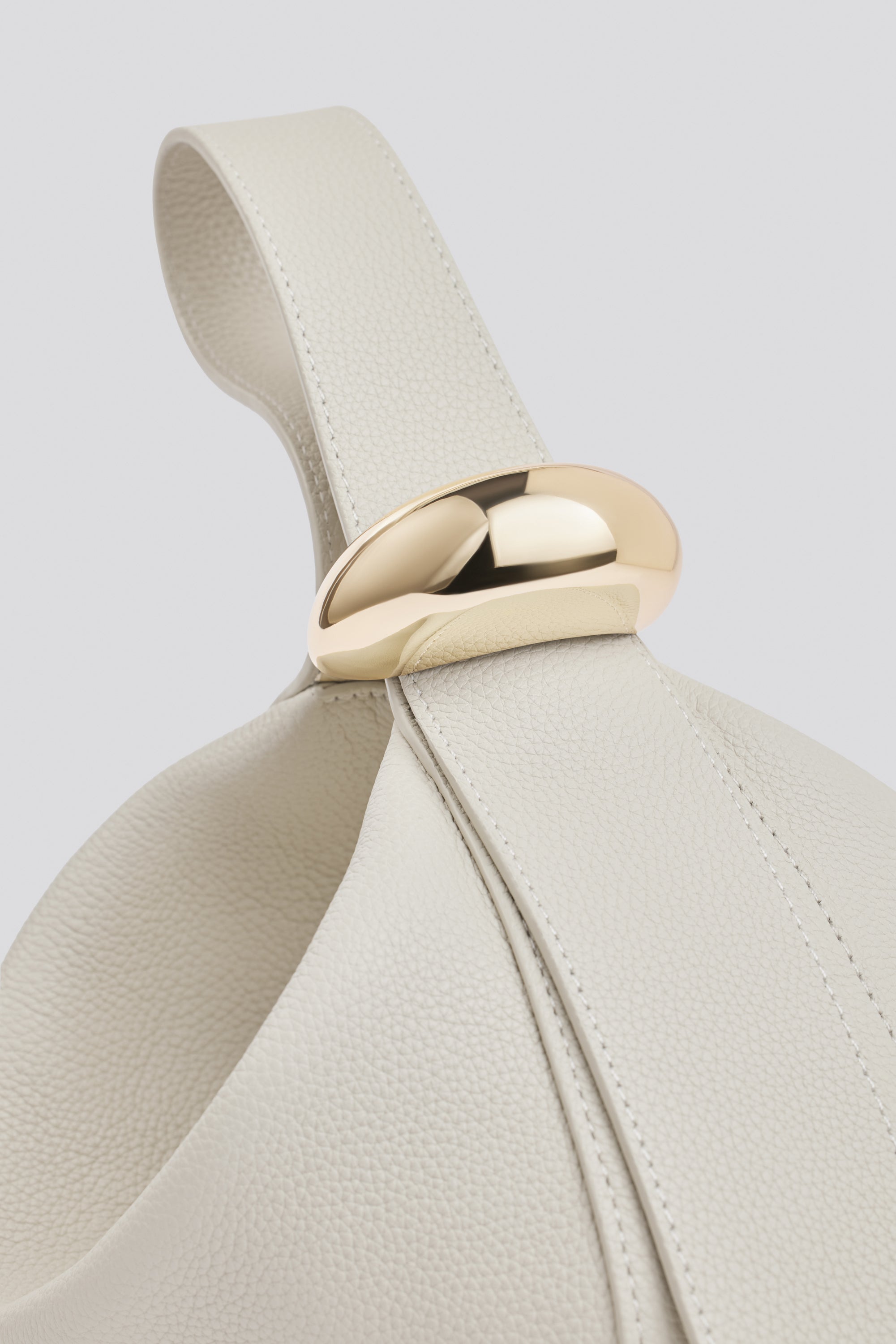 Zaha Buckle Bag mini - Ivory