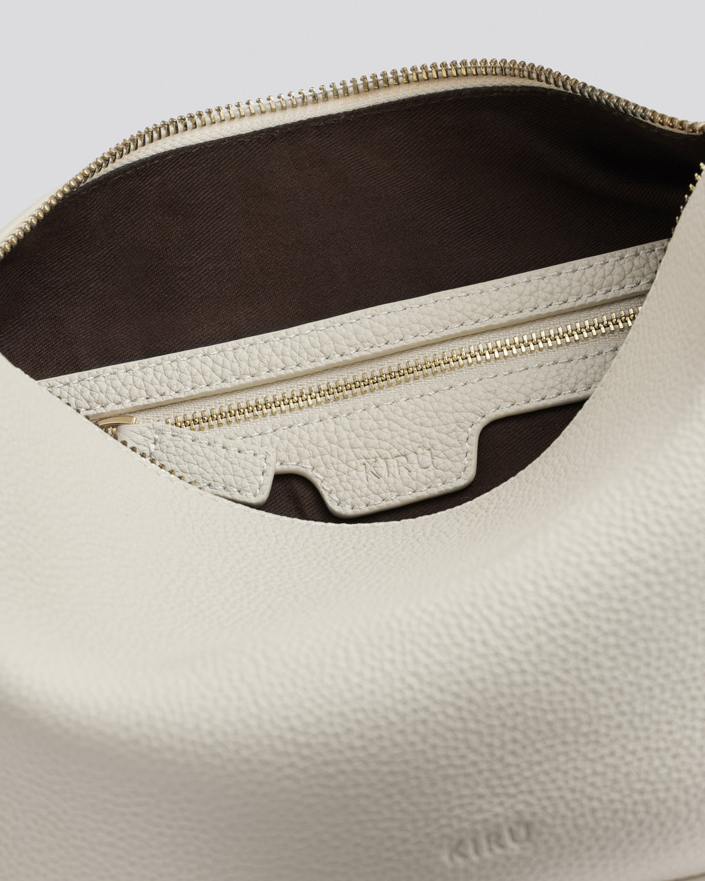 Zaha Buckle Bag mini - Ivory